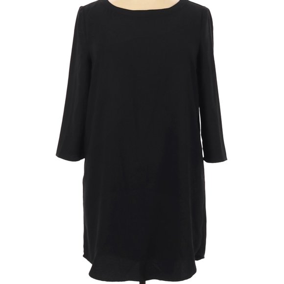 BB Dakota Dresses & Skirts - NEW BB Dakota Sheath Dress